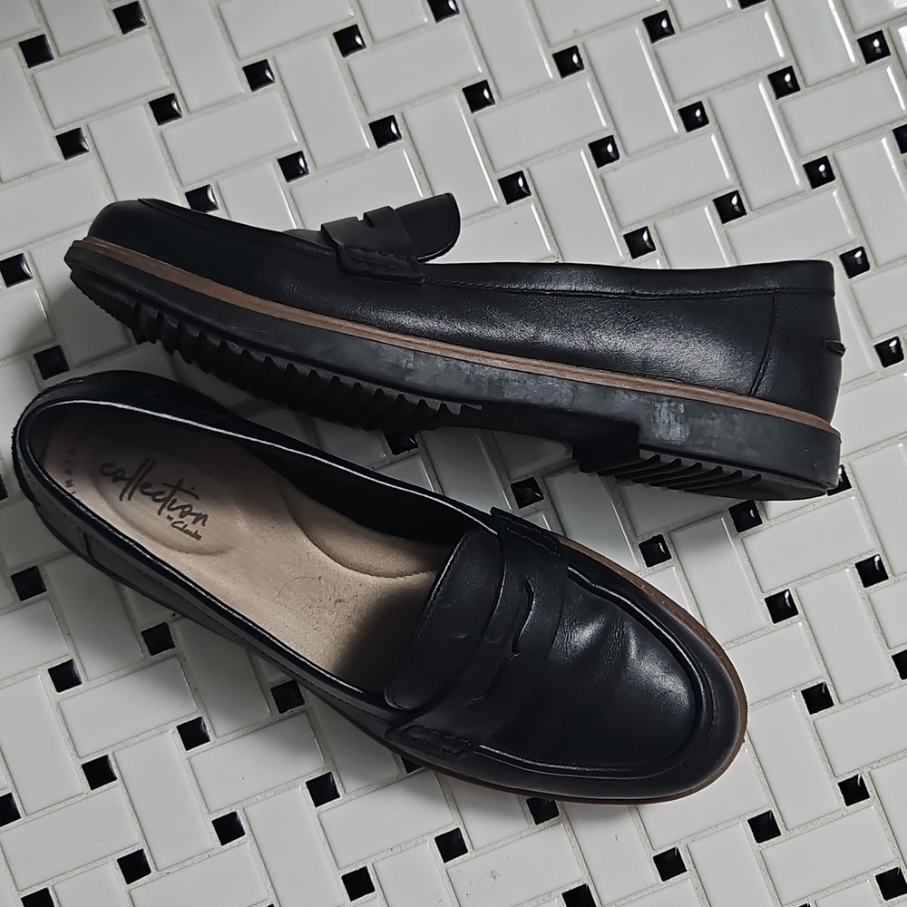 Clarks Leather Loafers, Sz 9 - Picture 8 of 8